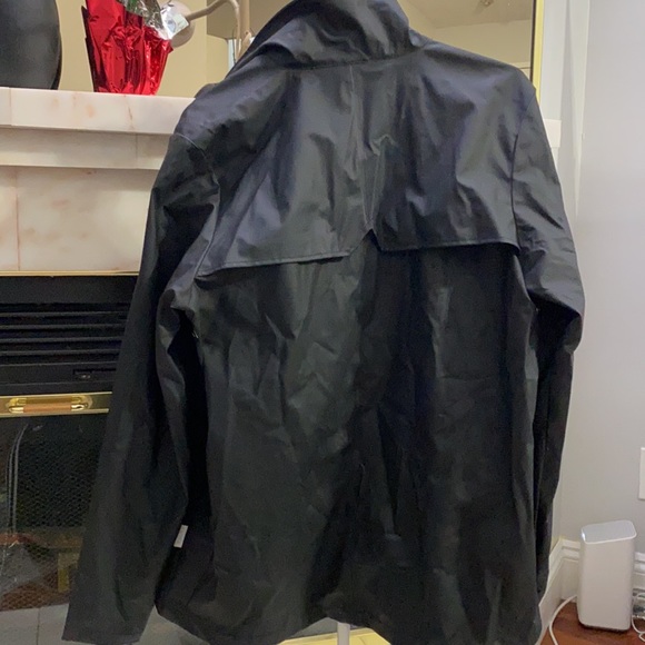 Women Rains Coat - Picture 4 of 10